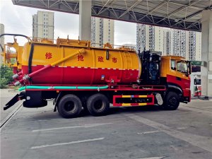 天龍後八輪清洗吸汙車